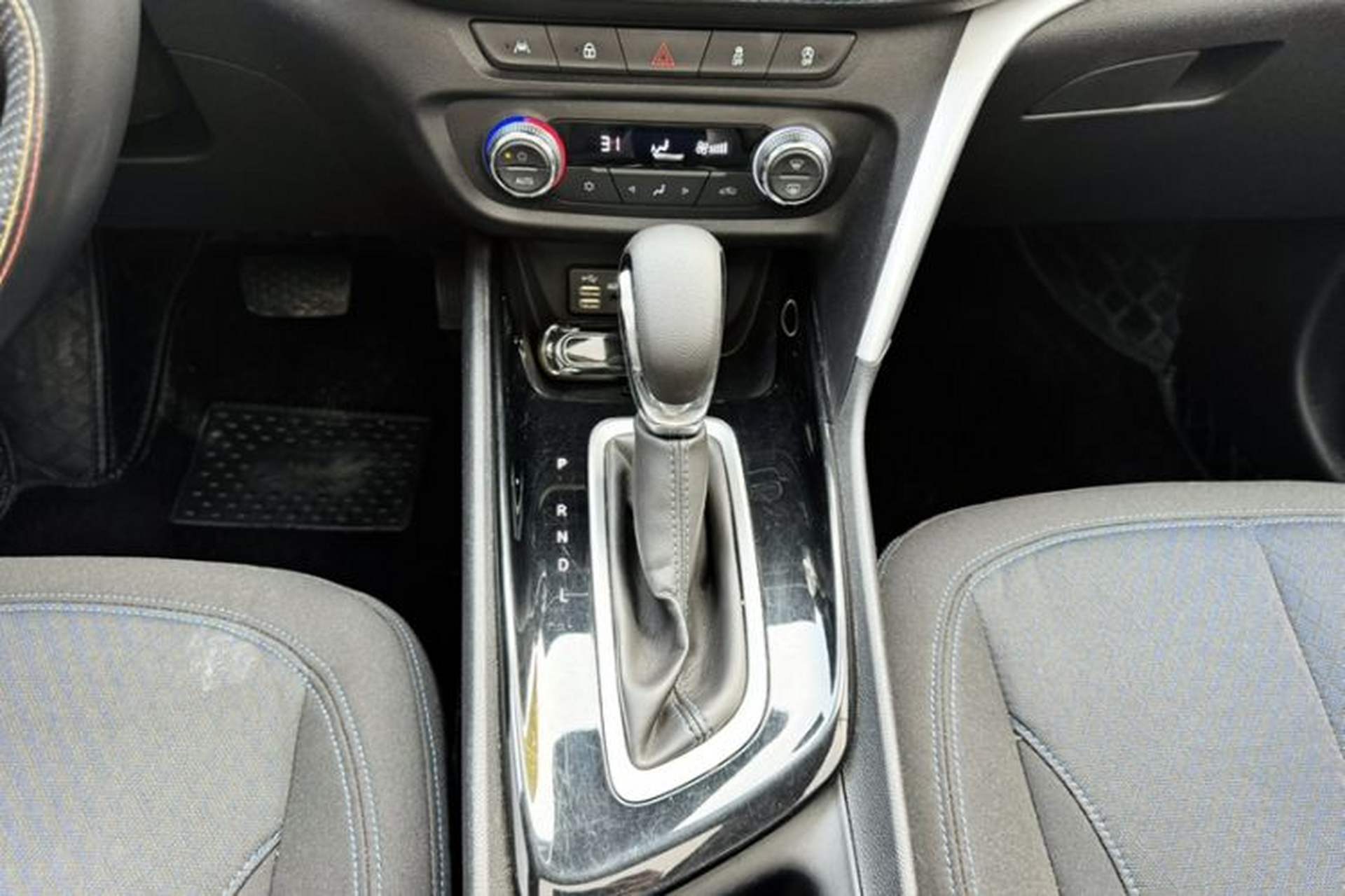 Used Buick Encore 2020 20T CVT Elite Edition Gear Lever