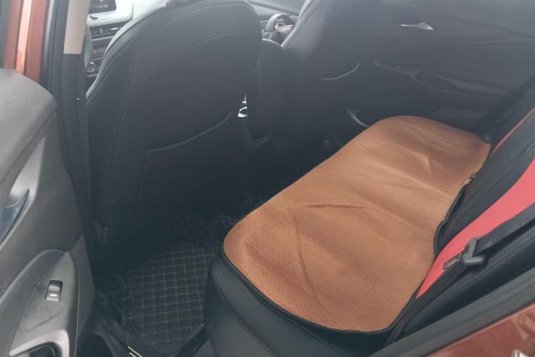 Used Buick Encore 2020 20T CVT Elite Edition Interior 4