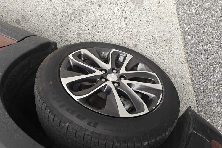 Used Buick Encore 2020 20T CVT Elite Edition Left Front Wheel Hub