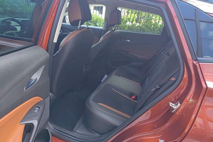 Used Buick Encore 2020 20T CVT Luxury Edition Left Rear Seat
