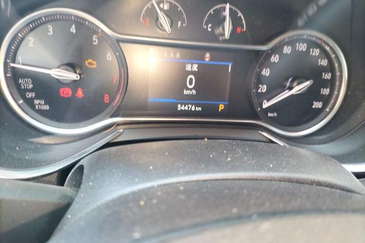 Used Buick Encore 2020 20T CVT Luxury Edition Odometer Close Up