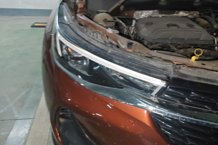 Used Buick Encore 2020 20T CVT Elite Edition Right Front Headlight