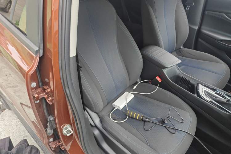 Used Buick Encore 2020 20T CVT Elite Edition Right Front Seat