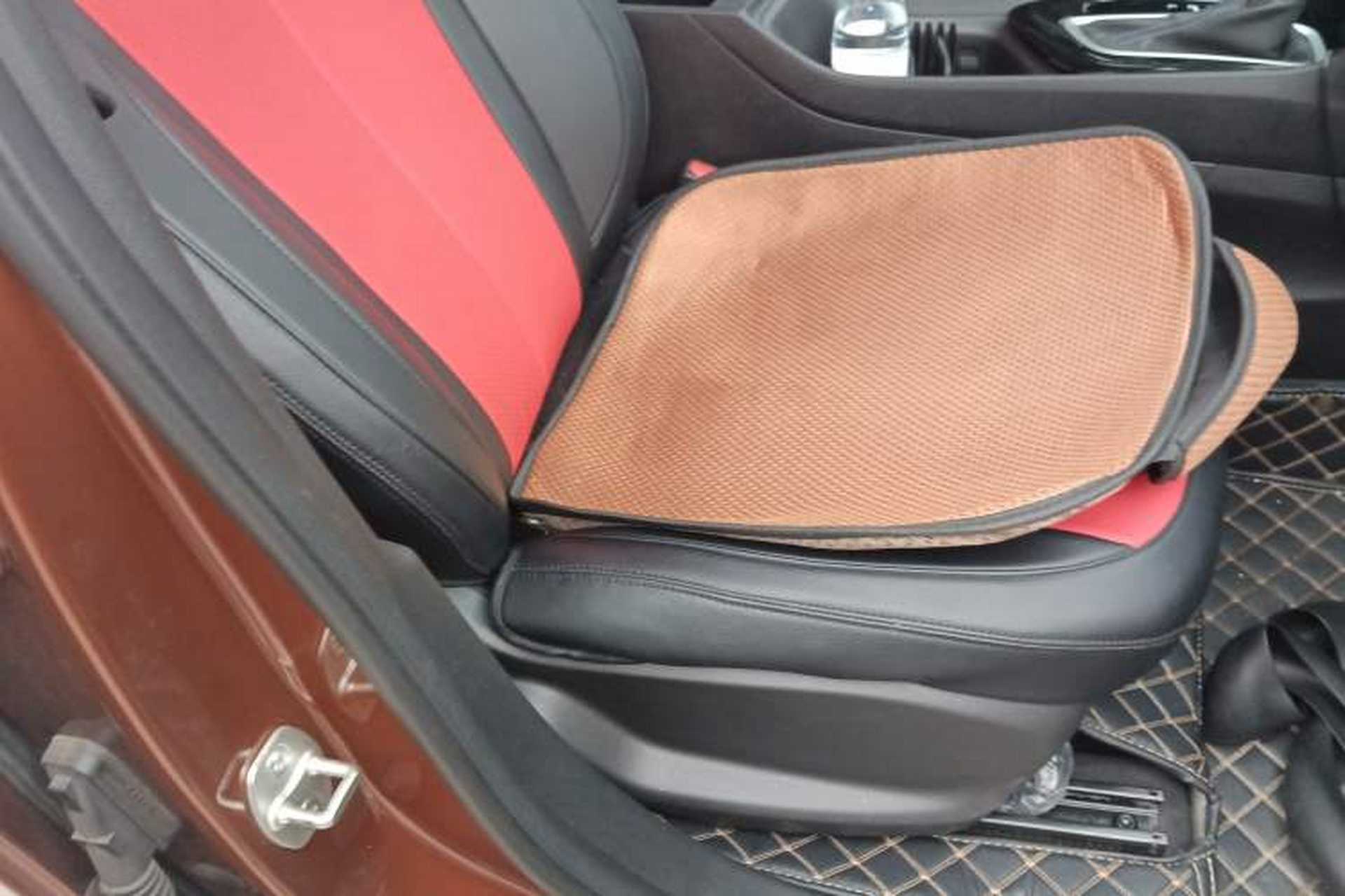 Used Buick Encore 2020 20T CVT Elite Edition Right Front Seat