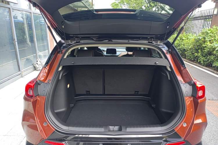 Used Buick Encore 2020 20T CVT Luxury Edition Trunk