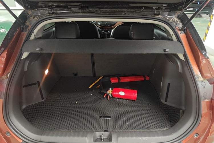 Used Buick Encore 2020 20T CVT Luxury Edition Trunk