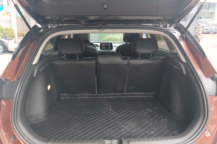 Used Buick Encore 2020 20T CVT Elite Edition Trunk