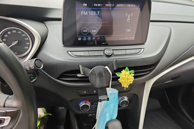 Used Buick Encore 2020 20T CVT Elite Edition Audio And AC Panel