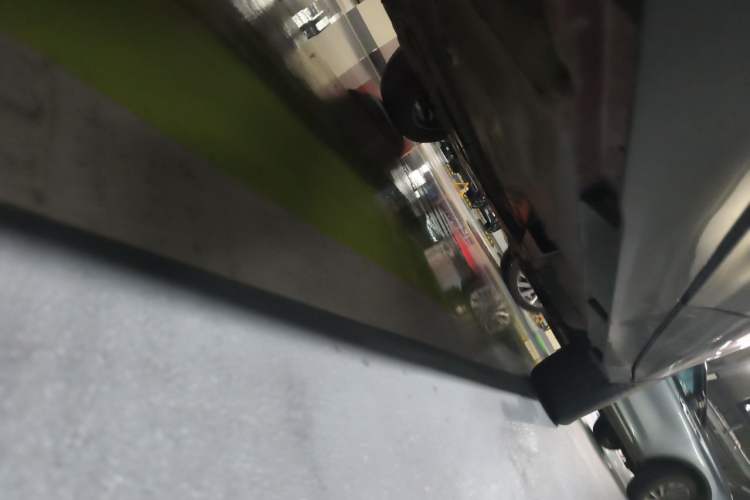 Used Buick Encore 2020 20T CVT Elite Edition Chassis Rear Right