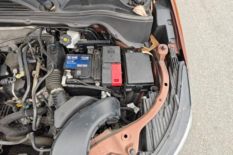 Used Buick Encore 2020 20T CVT Elite Edition Engine Bay Left