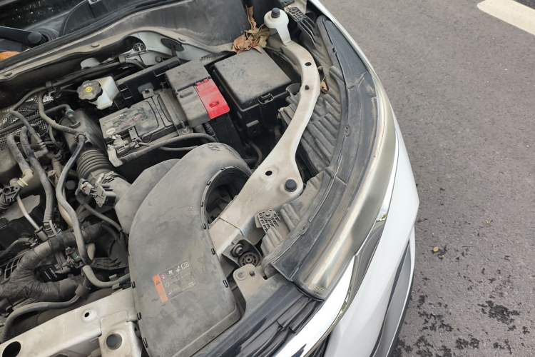 Used Buick Encore 2020 20T CVT Elite Edition Engine Bay Left