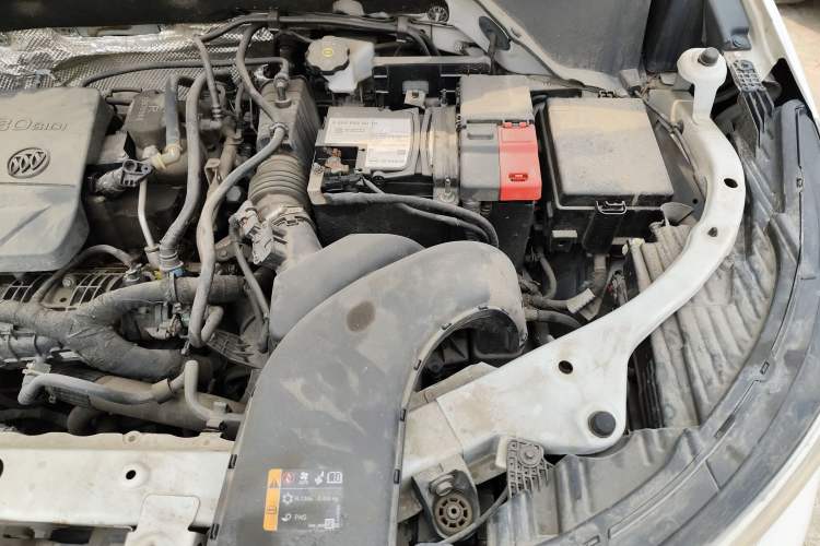 Used Buick Encore 2020 20T CVT Elite Edition Engine Bay Left