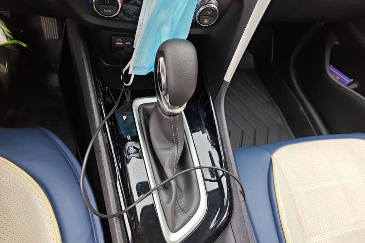 Used Buick Encore 2020 20T CVT Elite Edition Gear Lever