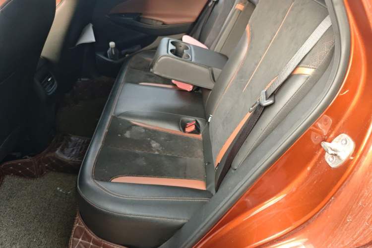 Used Buick Encore 2020 20T CVT Luxury Edition Left Rear Seat