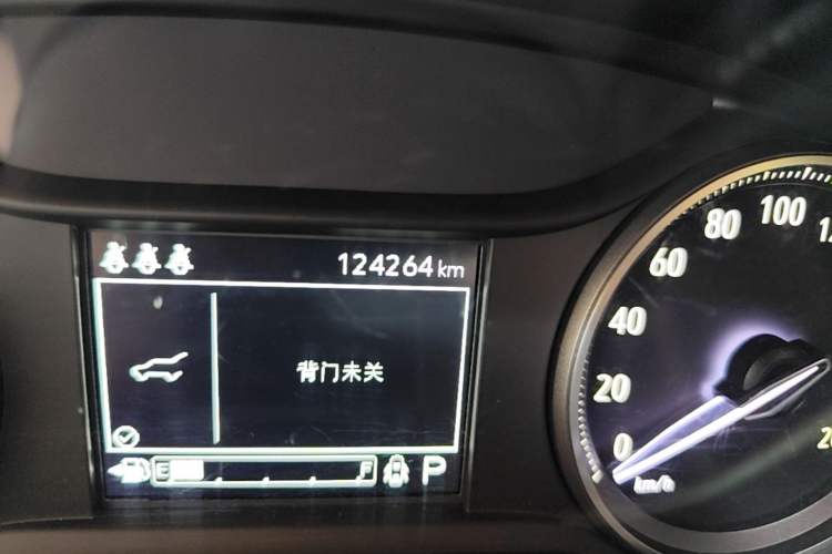 Used Buick Encore 2020 20T CVT Elite Edition Odometer Close Up