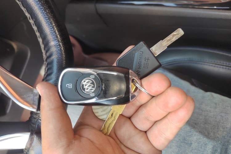 Used Buick Encore 2020 20T CVT Elite Edition Vehicle Key