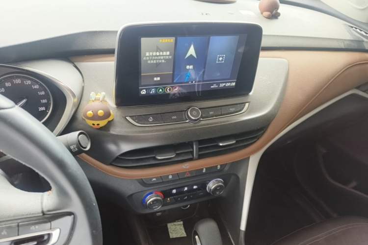 Used Buick Encore 2020 20T CVT Luxury Edition Audio And AC Panel