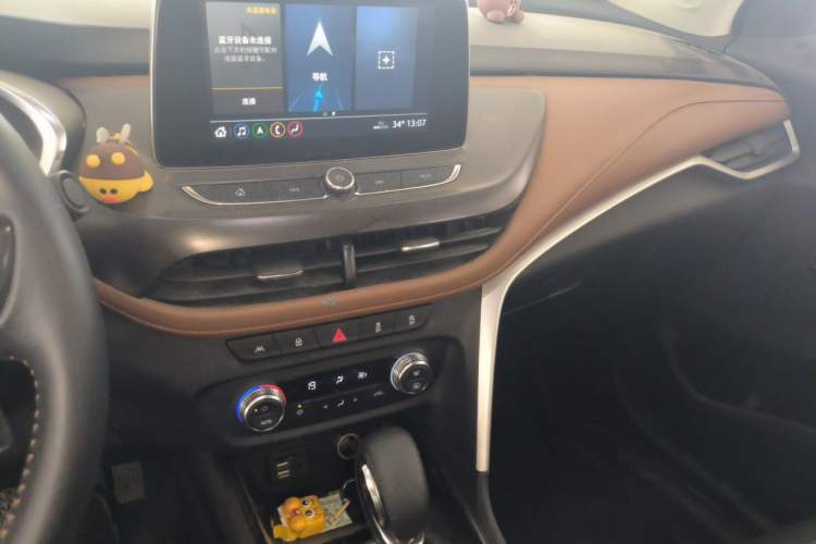 Used Buick Encore 2020 20T CVT Luxury Edition Audio And AC Panel