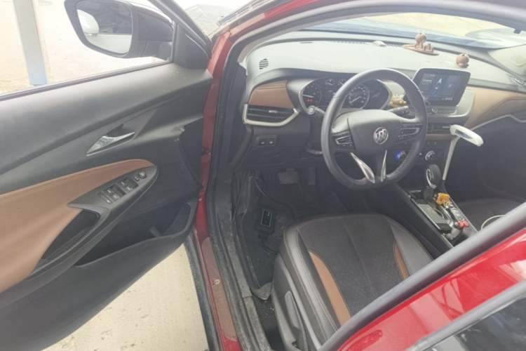 Used Buick Encore 2020 20T CVT Luxury Edition Driver Seat