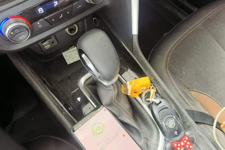 Used Buick Encore 2020 20T CVT Luxury Edition Gear Lever