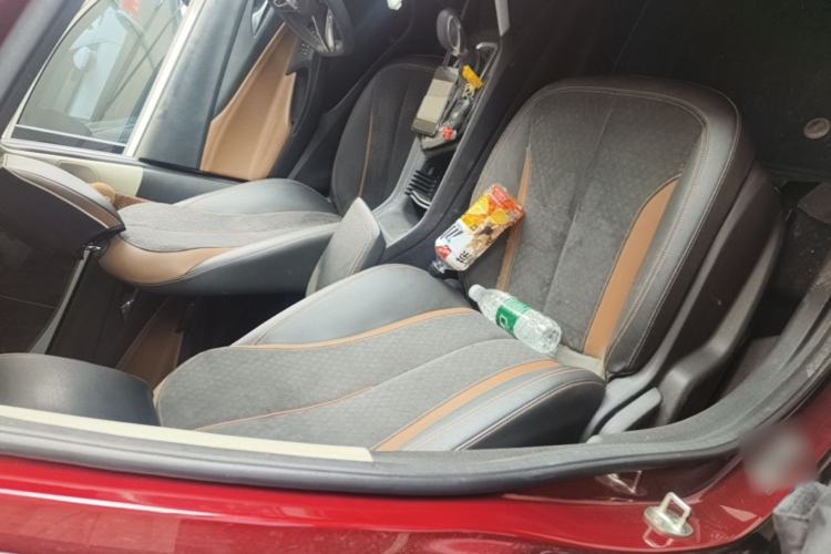 Used Buick Encore 2020 20T CVT Luxury Edition Right Front Seat
