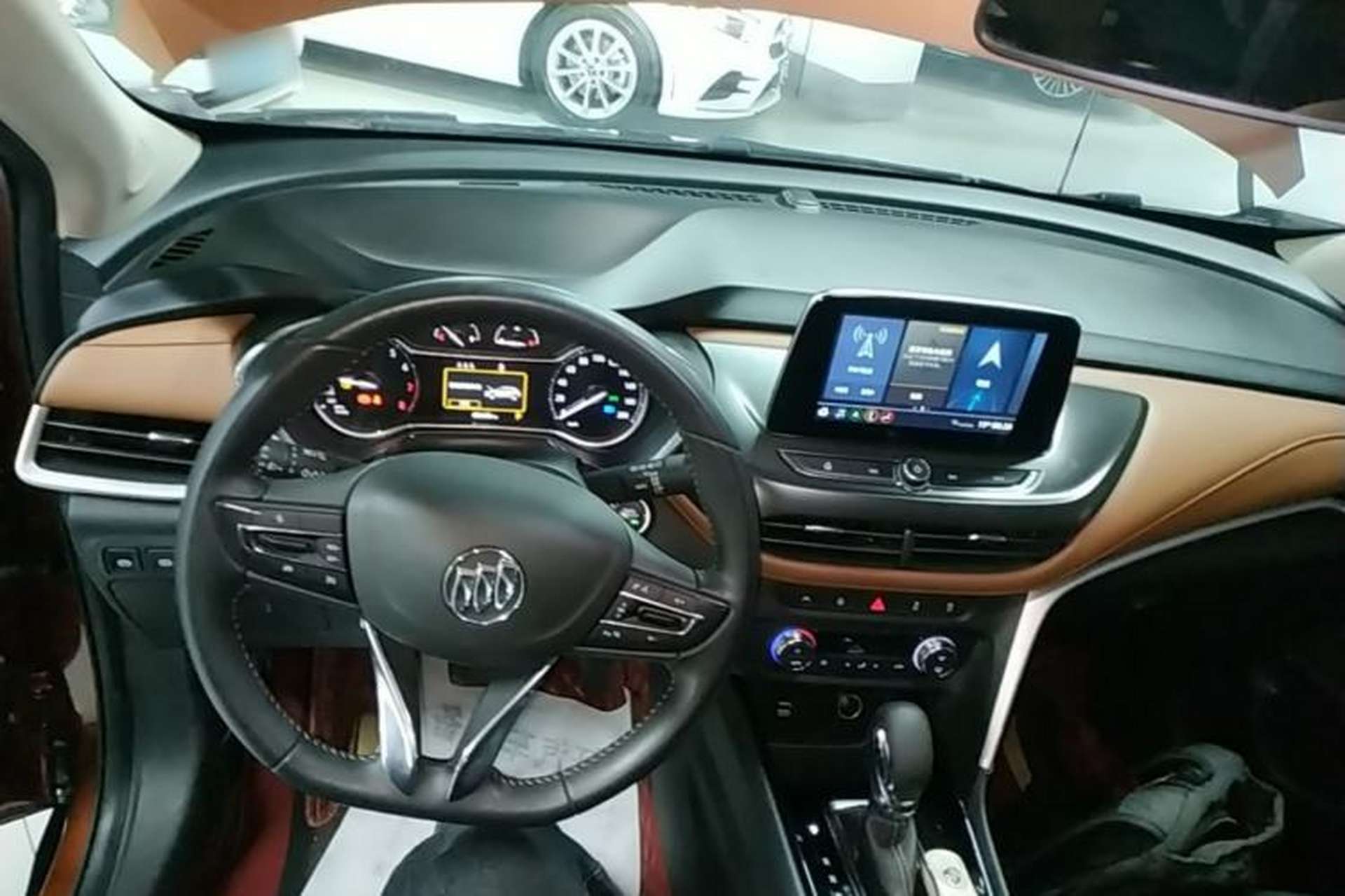 Used Buick Encore 2020 20T CVT Luxury Edition Center Console