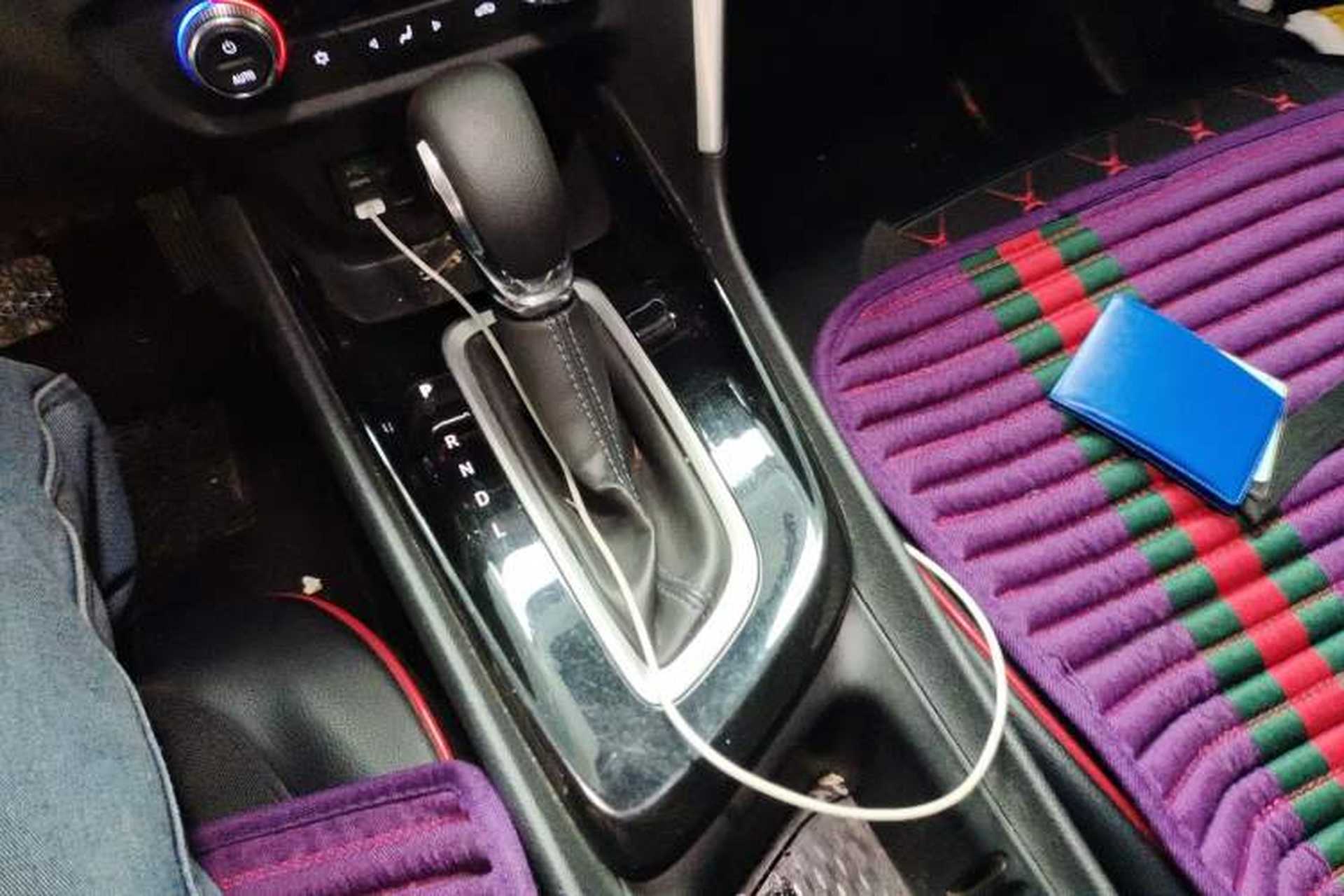 Used Buick Encore 2020 20T CVT Elite Edition Gear Lever