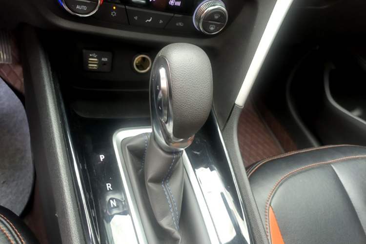 Used Buick Encore 2020 20T CVT Elite Edition Gear Lever