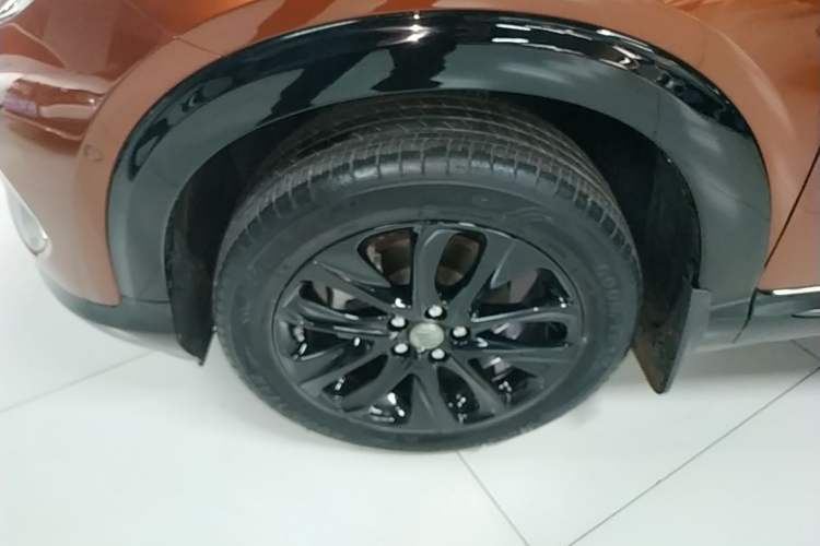 Used Buick Encore 2020 20T CVT Luxury Edition Left Front Wheel Hub