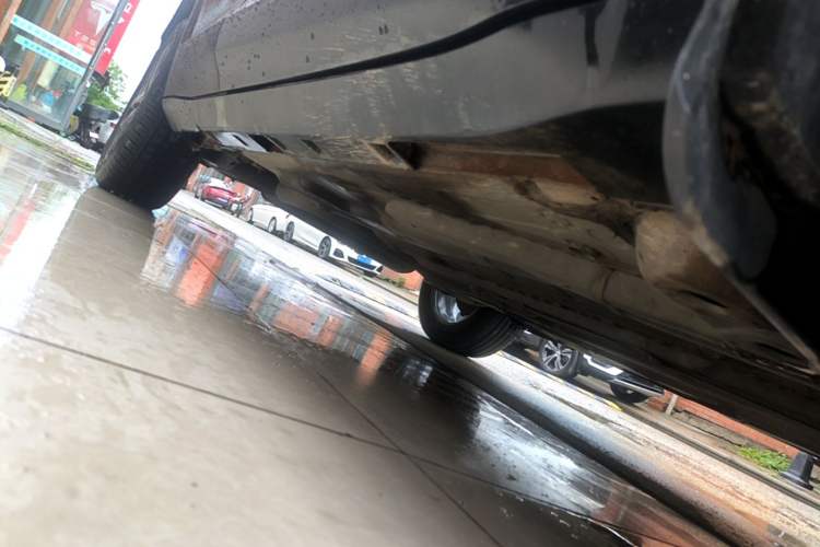 Used Buick Encore 2020 20T CVT Elite Edition Right Side Sill