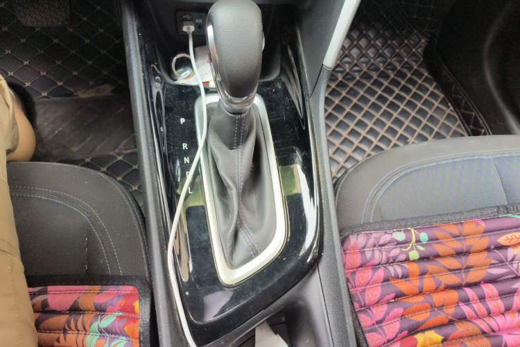 Used Buick Encore 2020 20T CVT Elite Edition Gear Lever
