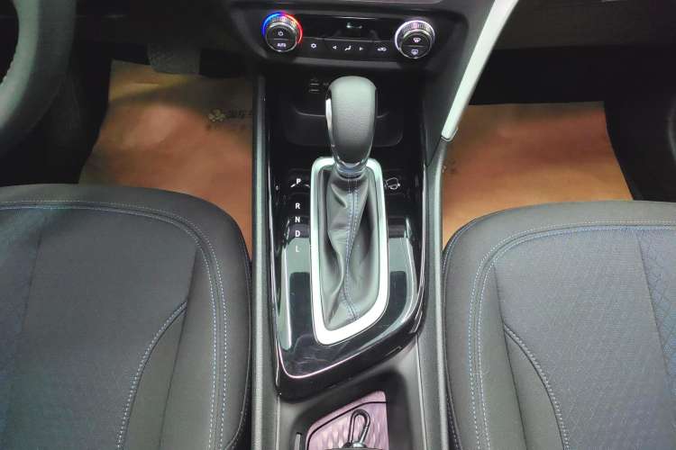 Used Buick Encore 2020 20T CVT Elite Edition Gear Lever