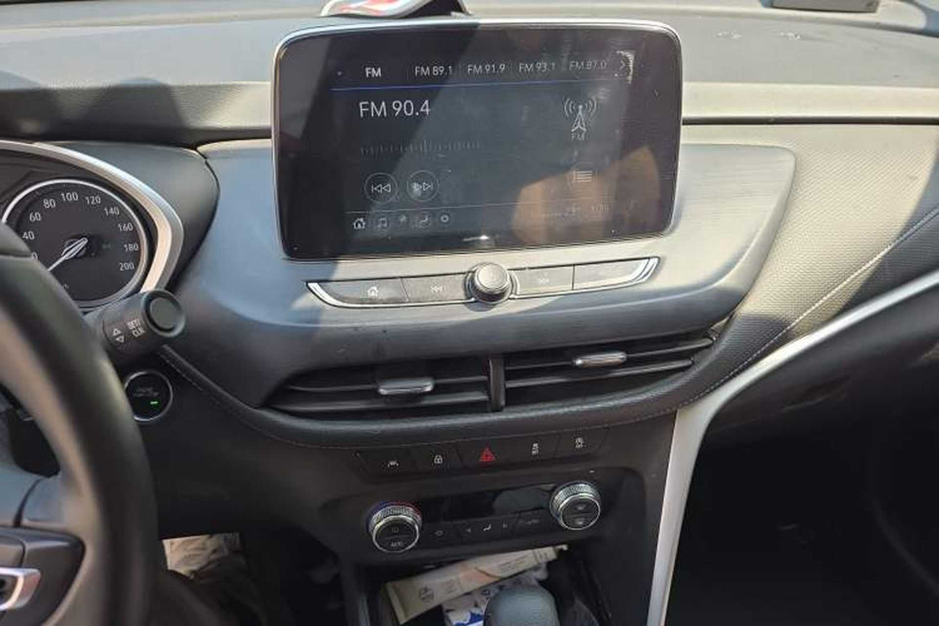 Used Buick Encore 2020 20T CVT Elite Edition Audio And AC Panel