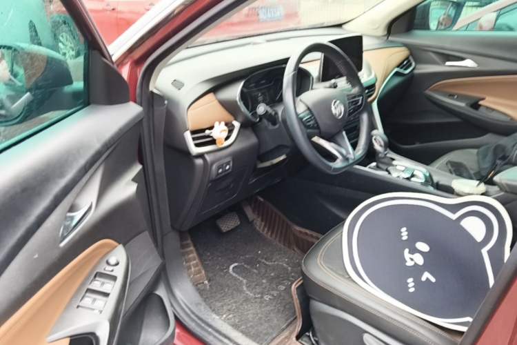 Used Buick Encore 2020 20T CVT Luxury Edition Driver Seat