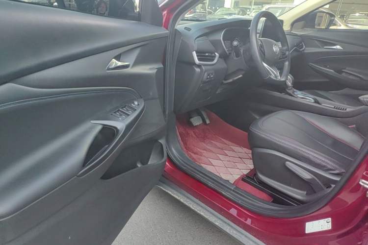 Used Buick Encore 2020 20T CVT Elite Edition Driver Seat