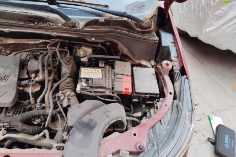 Used Buick Encore 2020 20T CVT Luxury Edition Engine Bay Left