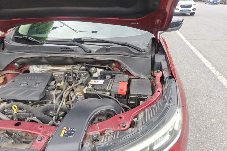 Used Buick Encore 2020 20T CVT Elite Edition Engine Bay Left