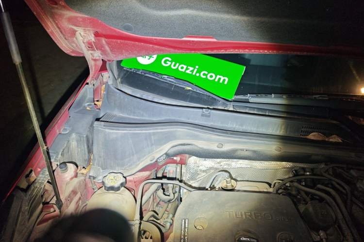 Used Buick Encore 2020 20T CVT Elite Edition Engine Bay Right