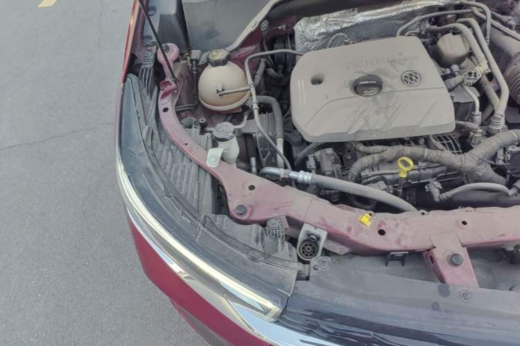 Used Buick Encore 2020 20T CVT Elite Edition Engine Bay Right