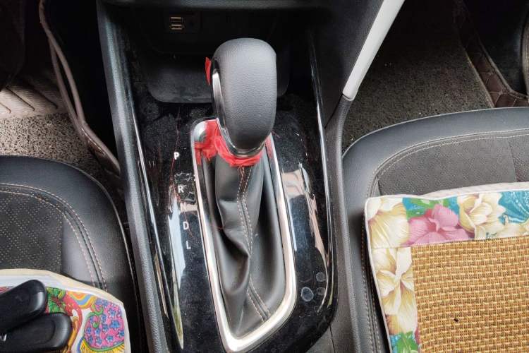 Used Buick Encore 2020 20T CVT Luxury Edition Gear Lever
