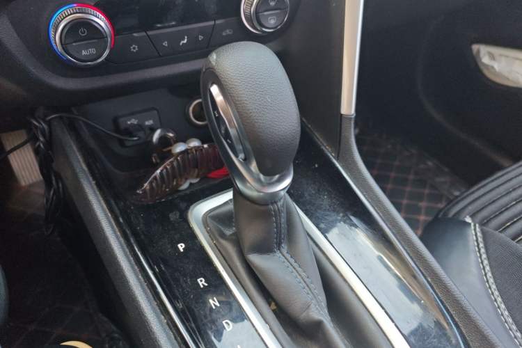 Used Buick Encore 2020 20T CVT Elite Edition Gear Lever