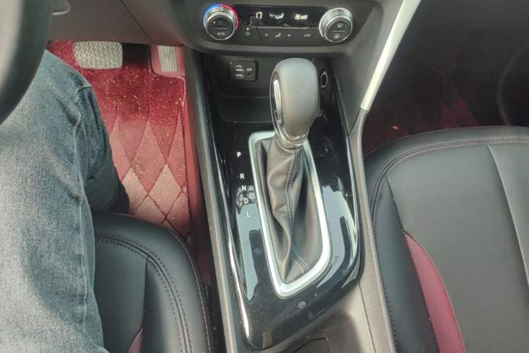 Used Buick Encore 2020 20T CVT Elite Edition Gear Lever
