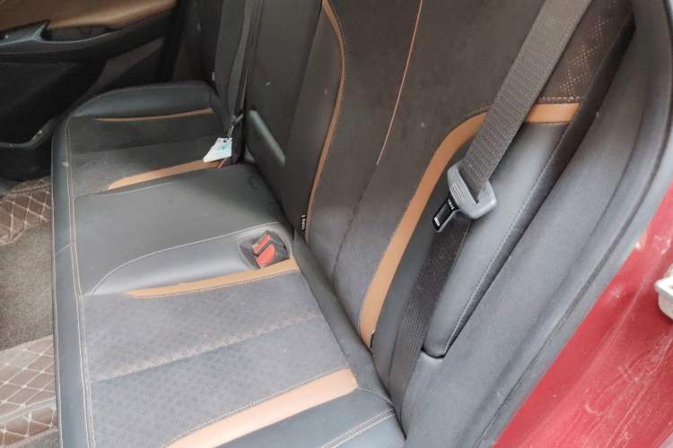 Used Buick Encore 2020 20T CVT Luxury Edition Left Rear Seat