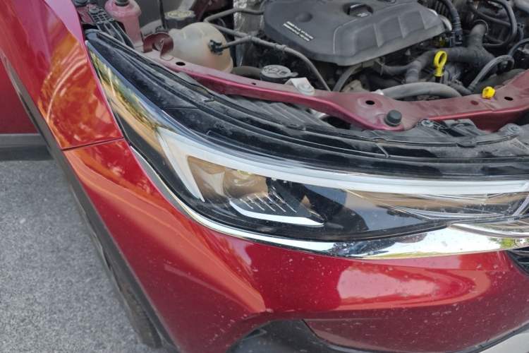Used Buick Encore 2020 20T CVT Elite Edition Right Front Headlight