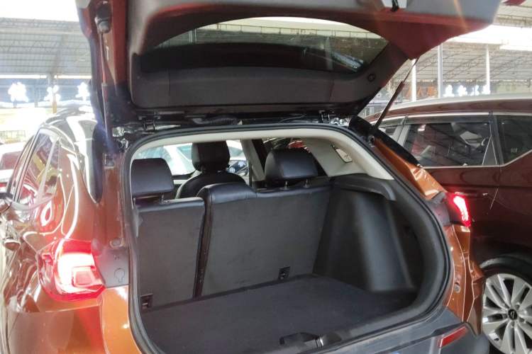 Used Buick Encore 2020 20T CVT Elite Edition Trunk