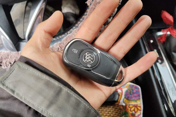 Used Buick Encore 2020 20T CVT Luxury Edition Vehicle Key