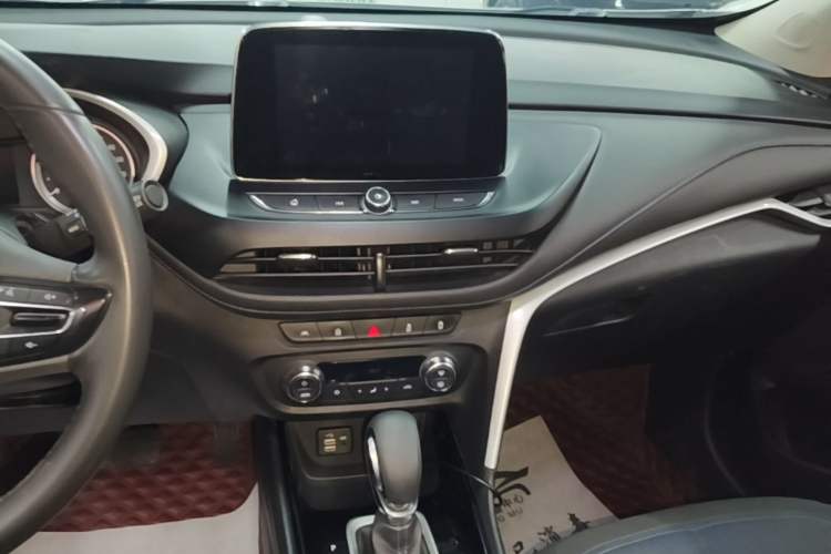 Used Buick Encore 2020 20T CVT Elite Edition Audio And AC Panel