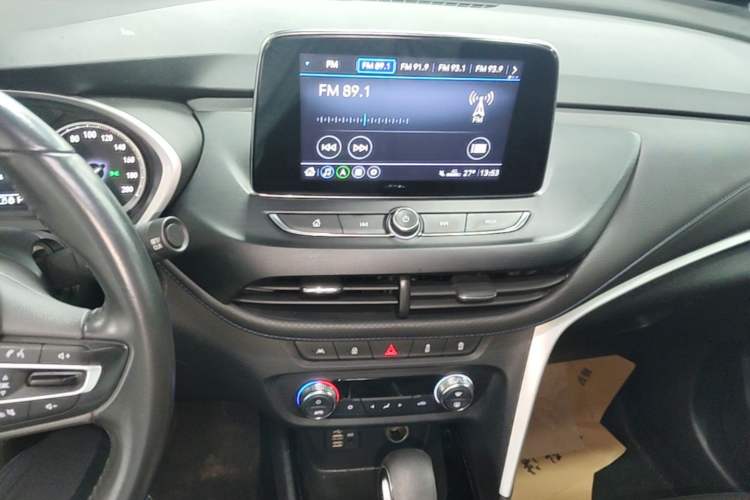 Used Buick Encore 2020 20T CVT Elite Edition Audio And AC Panel