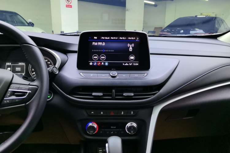 Used Buick Encore 2020 20T CVT Elite Edition Audio And AC Panel