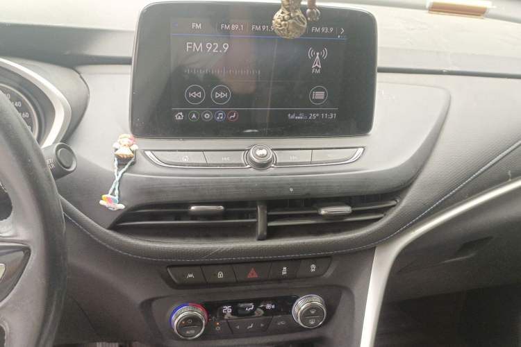 Used Buick Encore 2020 20T CVT Elite Edition Audio And AC Panel